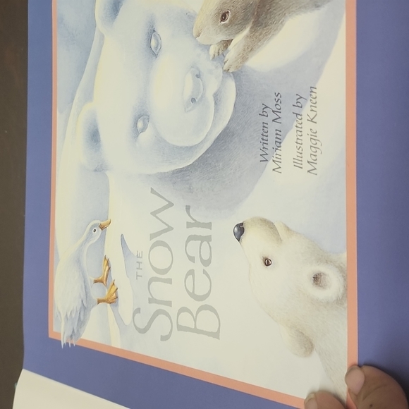 Showtime tales A treasure of winter stories kids book - Picture 4 of 9